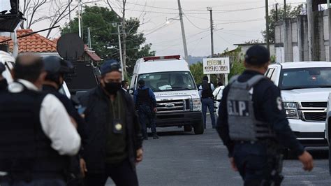 Mexico Violence Gunmen Kill 13 In Ambush On Police Convoy Bbc News
