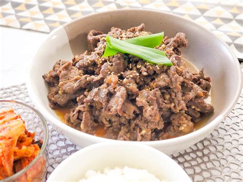 Chinese steamed buns are an unexpected treat; Easy Bulgogi | Recipe | Dinner recipes, Recipes, Bulgogi ...