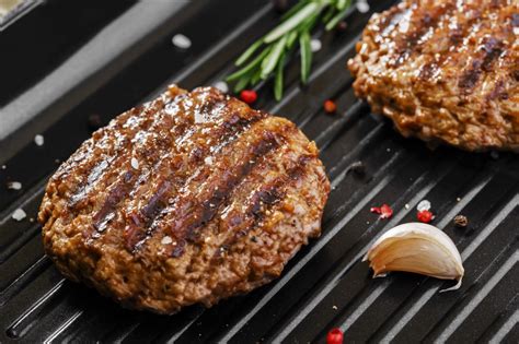 It shows you how to make your own burger patties from scratch, with a secret ingredient. The Padilla Group | 4 Burger Recipes with a Flair