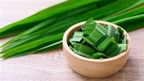 What Is Pandan And What Does It Taste Like