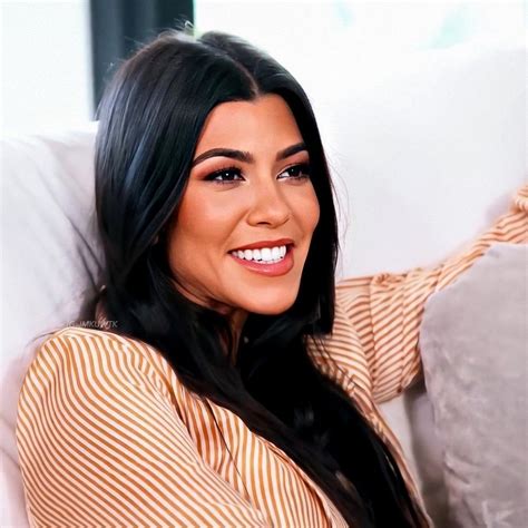 Kuwtk 🤍 På Instagram “whats Your Favorite Thing About Yourself🧡