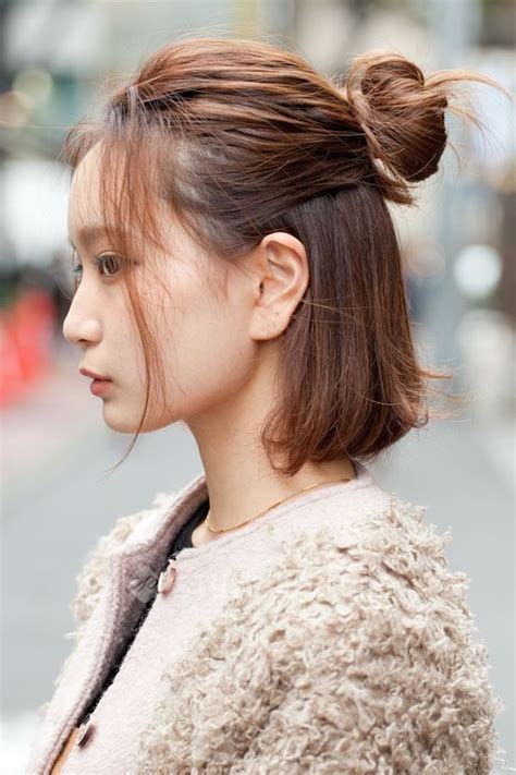 Get your hair cut into side swept bangs and get the bangs colored with some soft highlights. Short Hairstyle | Korean short hair