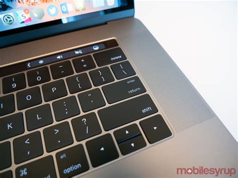 A Look At The 15 Inch 2016 Touch Bar Macbook Pro Gallery Mobilesyrup