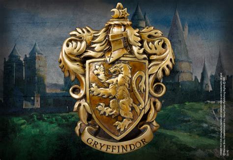 Gryffindor Crest Wall Art — The Noble Collection Uk