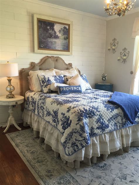 10 Country Cottage Bedroom Ideas Decoomo