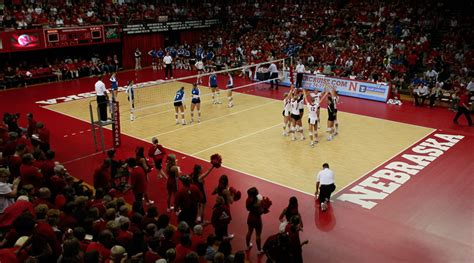Huskers Accepting Volleyball Season Ticket Applications From Faculty