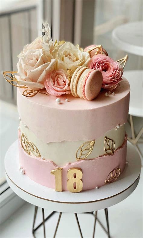 Happy Birthday Pretty Lady Cake