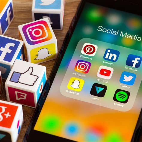 How To Manage Your Social Media As A Professional In Training Team