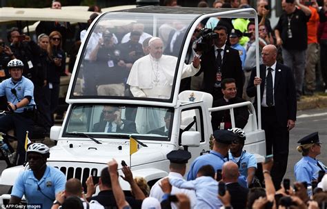 Crowds Bid Farewell To Pope Francis In Philadelphia After Holding Mass