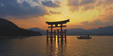 The country is positioned off the eastern coast of mainland asia. Japan: Land of the Rising Sun Reviews | EF Educational Tours