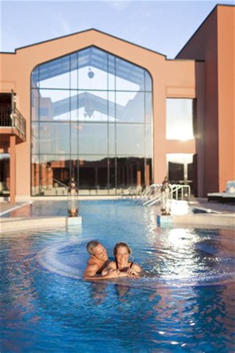 Check out our guide on saarland therme in kleinblittersdorf so you can immerse yourself in what kleinblittersdorf has to offer before you go. Saarland Therme - Rilchingen-Hanweiler - Lohnt es sich?