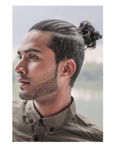 10 Inspirasi Potongan Rambut Undercut Pria Sesuai Bentuk Wajah Bukareview