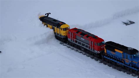 Trains Fail To Plow Through High Snow Youtube