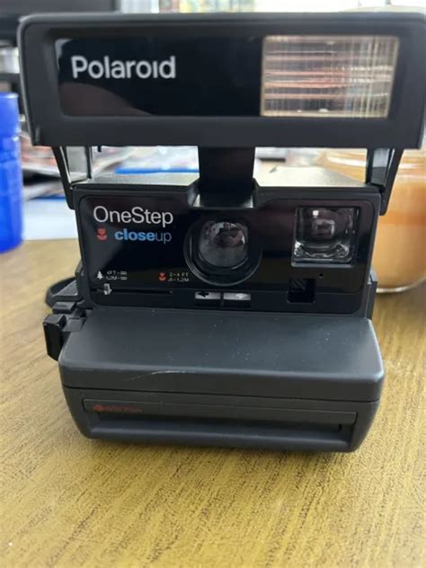 Vintage Black Polaroid One Step Close Up 600 Instant Film Camera With