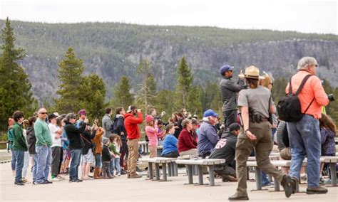 Not A Mask In Sight Thousands Flock To Yellowstone As Park Reopens