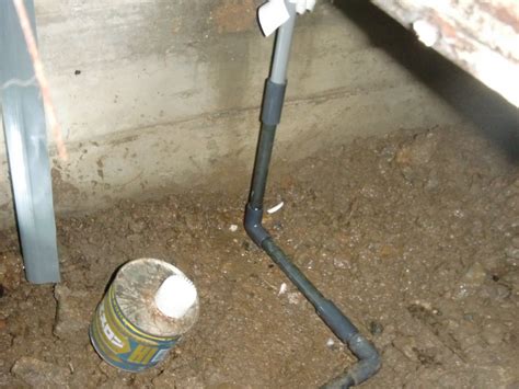 床下配管の水漏れ 長沢住宅設備㈱