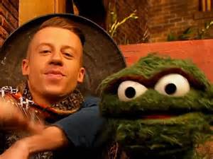 macklemore performs thrift shop on sesame street with oscar the grouch
