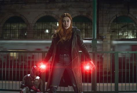Elizabeth Olsen Explains Scarlet Witchs Disappearing Accent From Age