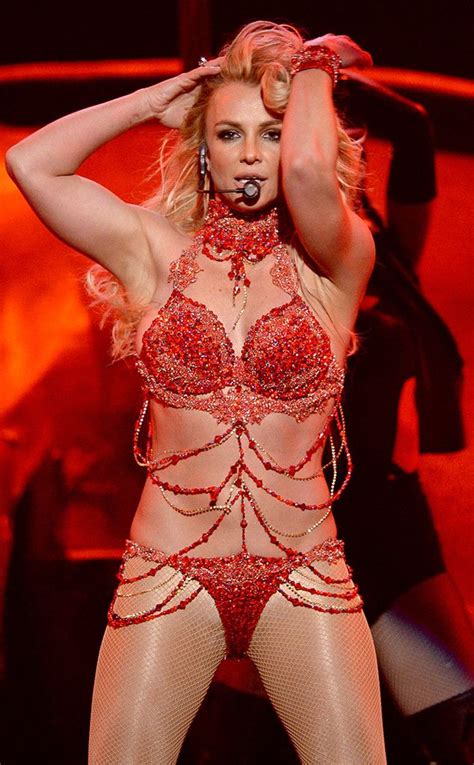 Britney Spears Slayed The Hell Out Of The Billboard Music Awards Miss