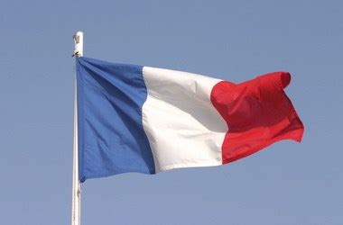 I söder gränsar landet mot spanien och andorra, åt öster mot italien, monaco och schweiz, och åt nordost mot tyskland. Hyrbil Frankrike (Jämför priser) Biluthyrning Frankrike
