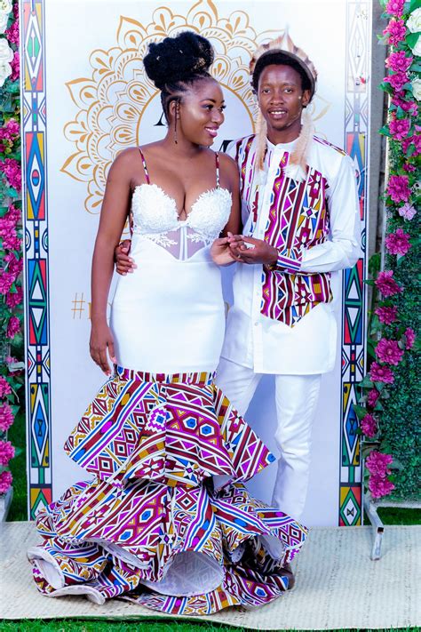 Cultural activist thando mahlangu dressed in ndebele attire. Mr and Mrs N Ndebele wedding #AfricanPrintWedding #AfricanPrint #NdebeleW… | African traditional ...