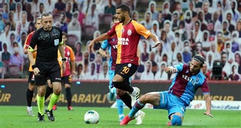 7 kişi kalan trabzonspor karşısında galatasaray son dakikalarda top çevirmeye başladı. Galatasaray, Trabzonspor deplasmanında zorlanıyor.