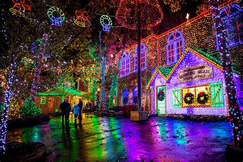 15 Best Places To Spend Christmas In Usa Local Adventurer