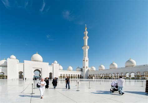 Top 10 Abu Dhabi Tourist Attractions