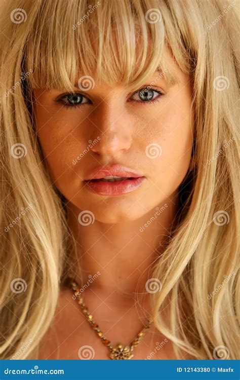Blondes Frau Headshot Stockfoto Bild Von Schönheit Haar 12143380
