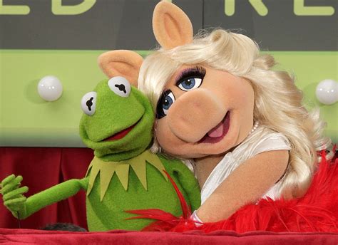 Pin By Roni On The Spot On Miss Piggy And Co Kermit And Miss Piggy