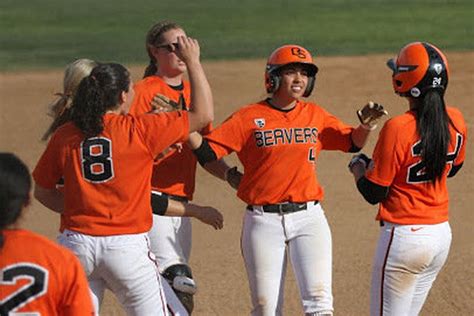 Oregon State Softball Goes 4 And 1 In The Easton Invitational