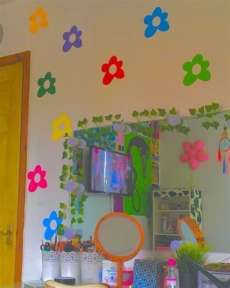 See more ideas about decor, indie room decor, indie room. COOL ୭̥⋆*｡ SH I T on Instagram: "Rooms!!!💘🦋🌼🌈🌱" in 2020 ...