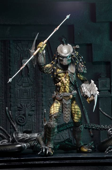Most predators follow a strict code whenever they are hunting prey, no matter what it might be. Alien vs Predator - Series 15 Temple Guard Predator Action ...
