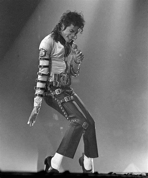 MICHAEL IN CONCERT - Michael Jackson concerts Photo (13485263) - Fanpop