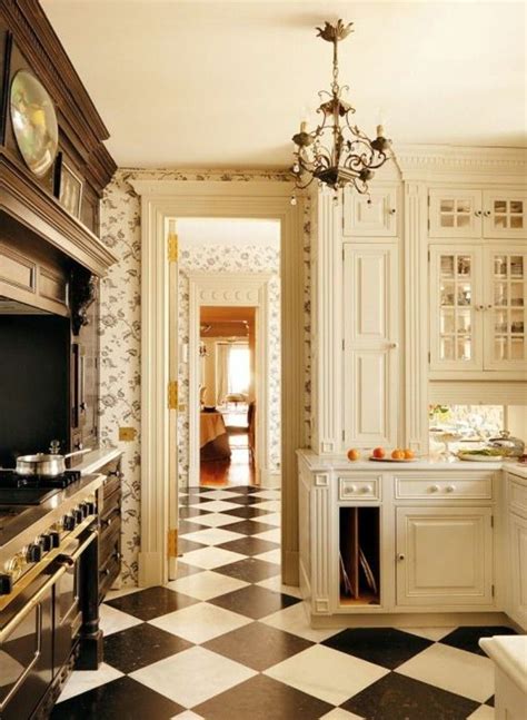 These are so many great picture list that may become your inspiration and informational purpose of carrelage noir et blanc damier design ideas for your own collections. Le carrelage damier noir et blanc en 78 photos (avec ...