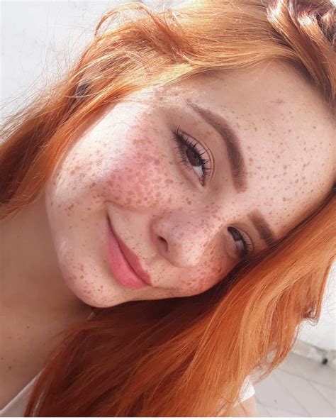 Shes Pretty Red Hair Freckles Women With Freckles Redheads Freckles Freckles Girl Beautiful