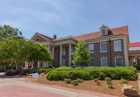 15 Best Places to Live in Mississippi - The Crazy Tourist