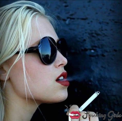 Smoking Girls Smokinggirl Girl Beauty Tbt