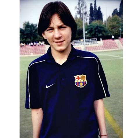 Young Messi Pemain Sepak Bola Sepak Bola