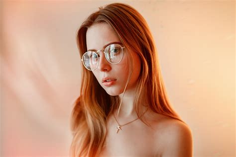 wallpaper blonde simple background face women with glasses necklace portrait 2200x1467