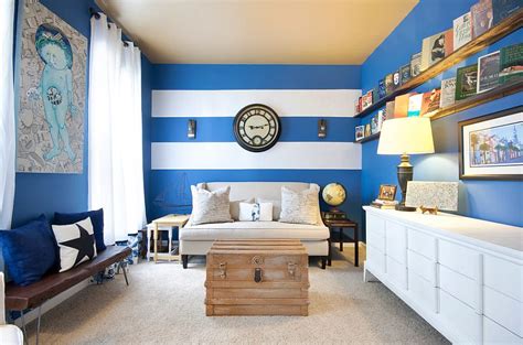 Horizontal stripes make a room appear more spacious; 15 Fabulous Living Rooms with Striped Accent Walls