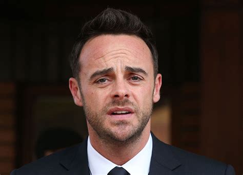 Ant mcpartlin's estranged wife lisa armstrong reportedly hopes rehab stint can save their marriage. Ant McPartlin Is OUT Of Rehab Following Drink-Driving Crash