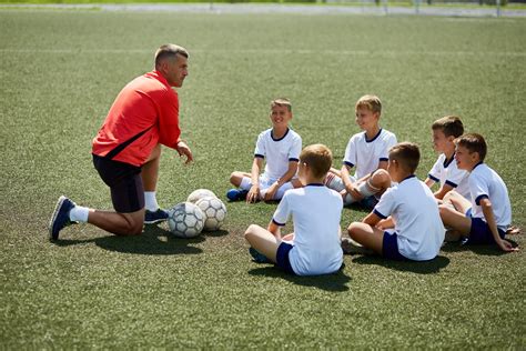 We Explore How Coaches Can Structure And Plan A Football Coaching