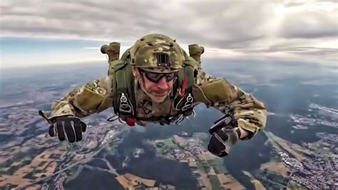 Special Operations Soldiers Parachute Free Fall Training Youtube