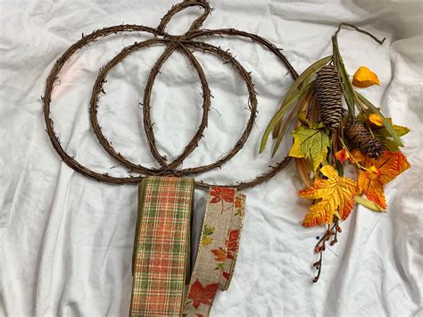 Fall Grapevine Pumpkin Wreath Kit | Grapevine pumpkin, Fall grapevine, Fall wreath