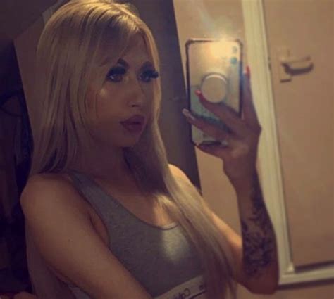 Teen Girl 19 Off The Dole After Earning Nearly £20k Selling Pics On Onlyfans Daily Star