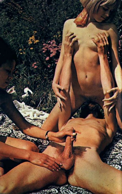 Pictures Showing For S Hippie Porn Amateur Animated Mypornarchive Net