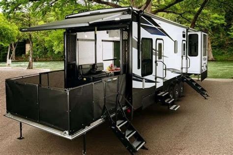 The 6 Best Fifth Wheel Toy Haulers For Full Time Living The Wayward