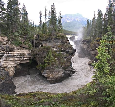 Tourist Guide To Athabasca Falls Canada