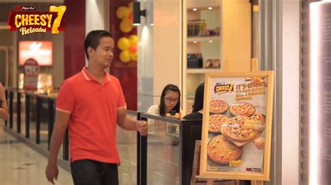 Loaded with 7 premium cheeses topped with meatloaf. Pizza Hut Cheesy 7 Reloaded - Abang Nara (Beautifulnara ...